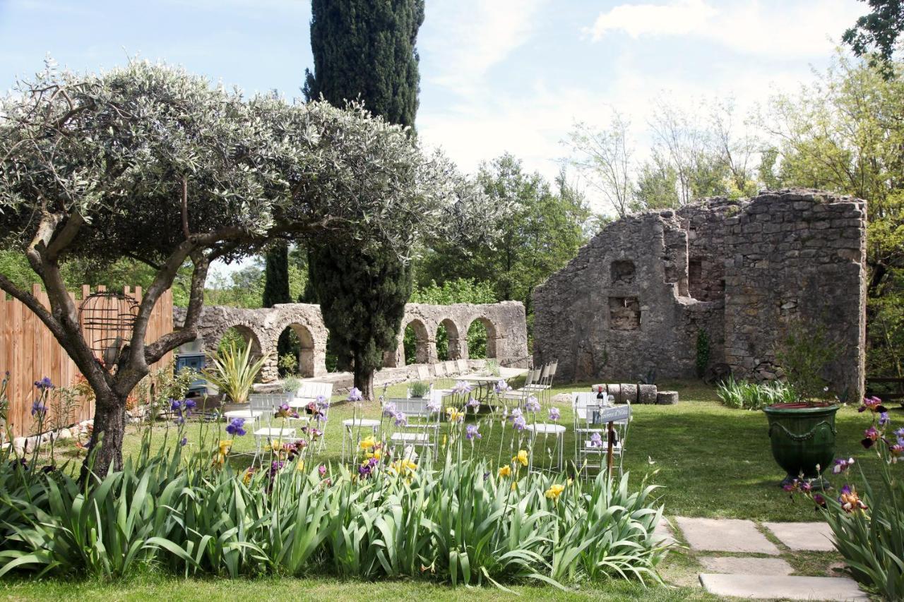 La Magnanerie Dhotes , Les Roulottes Insolites Sauve ภายนอก รูปภาพ